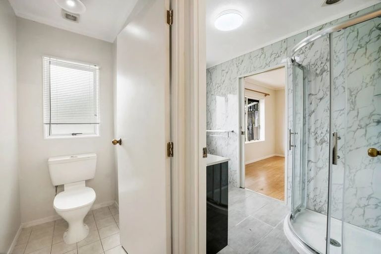 Photo of property in 1 Skelton Avenue, Randwick Park, Auckland, 2105