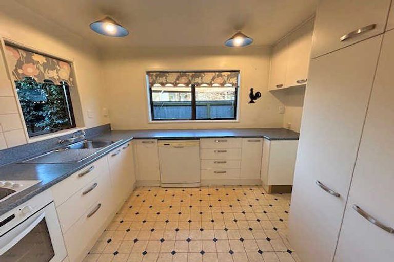 Photo of property in 10 Kowai Place, Amberley, 7410