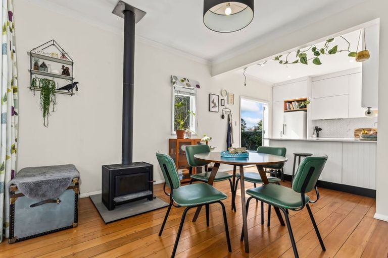 Photo of property in 50 Hollis Road, Paraparaumu Beach, Paraparaumu, 5032