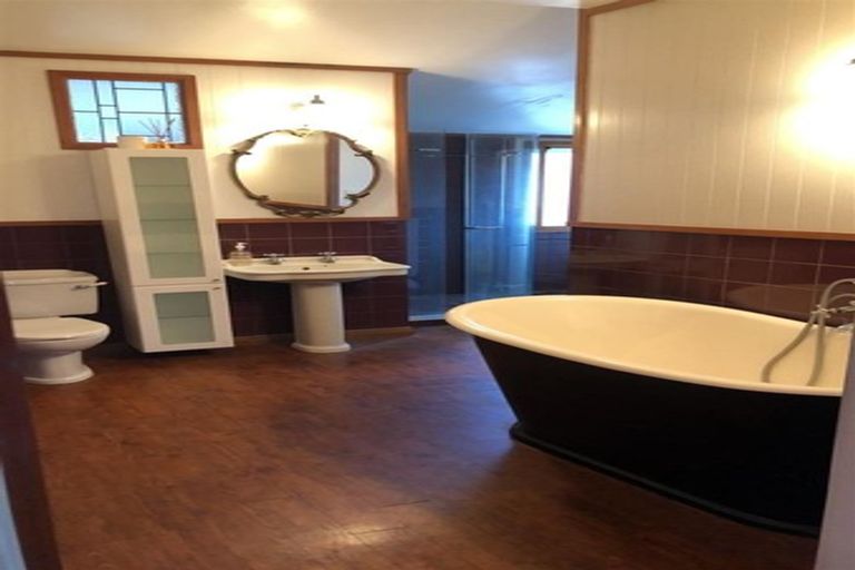 Photo of property in 23 Williams Street, Cambridge, 3434