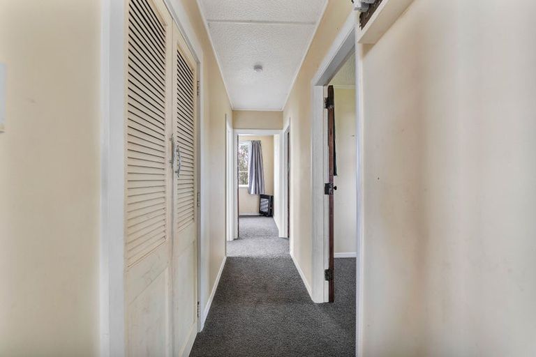 Photo of property in 2 Dixon Avenue, Hawera, 4610