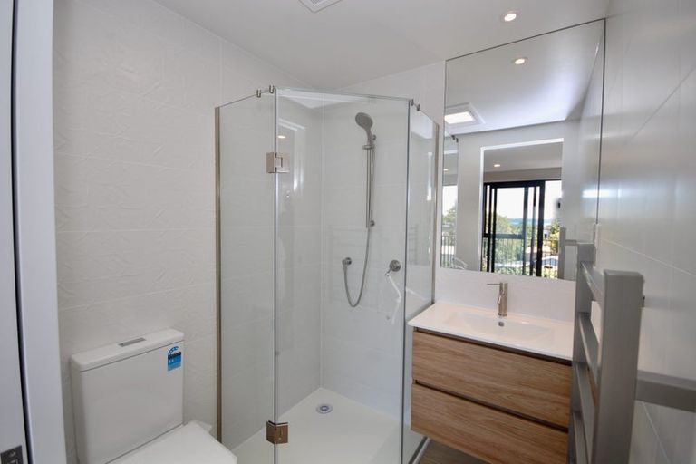 Photo of property in 8/139 Tirimoana Road, Te Atatu South, Auckland, 0602