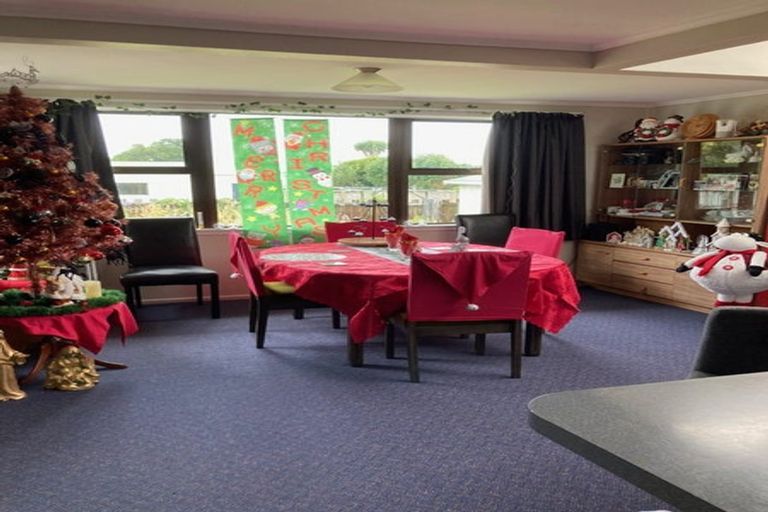 Photo of property in 4 Margaret Place, Merrilands, New Plymouth, 4312