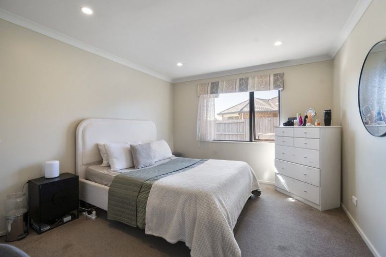 Photo of property in 42 Peter Hall Drive, Kelvin Grove, Palmerston North, 4414
