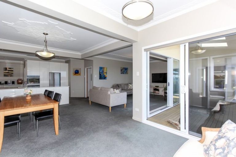 Photo of property in 4 Hamblyn Street, Strandon, New Plymouth, 4312