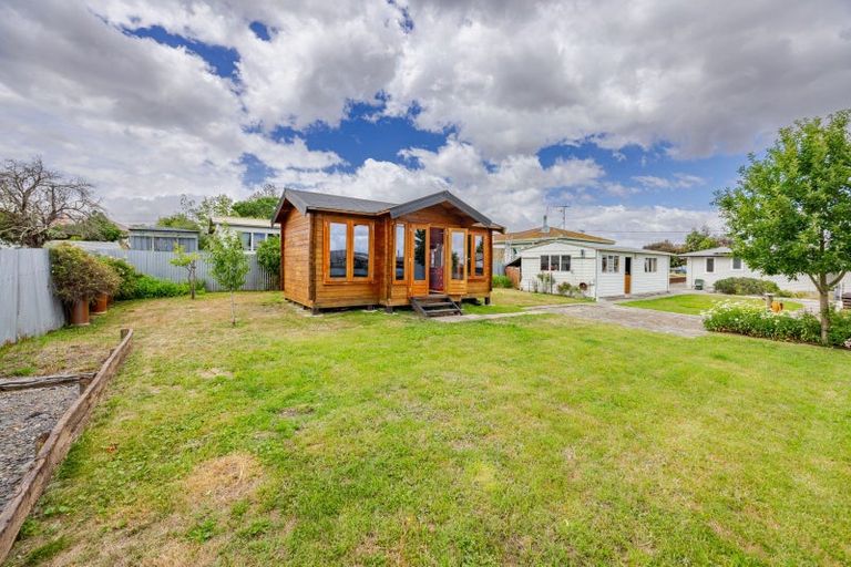 Photo of property in 6 Montgomery Street, Waipukurau, 4200