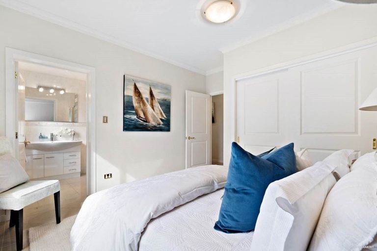 Photo of property in 285 Hill Road, The Gardens, Auckland, 2105