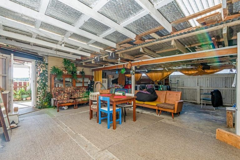 Photo of property in 12 Lawton Road, Newbury, Feilding, 4775