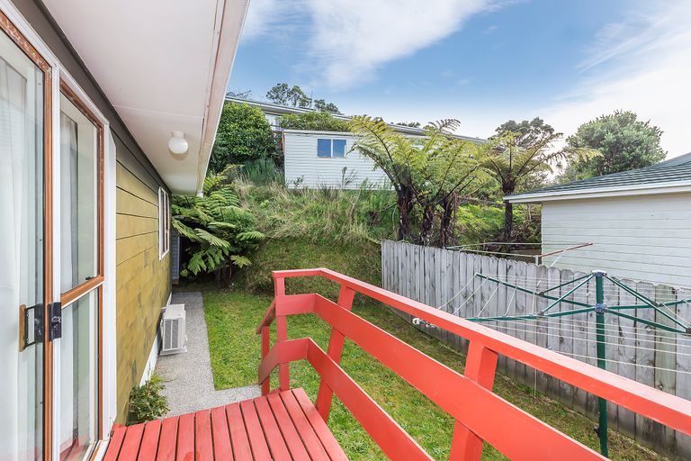 Photo of property in 2/10 Tuapapa Street, Johnsonville, Wellington, 6037