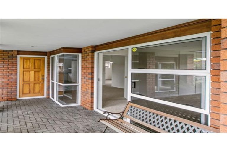 Photo of property in 2 Glenross Drive, Wattle Downs, Auckland, 2103