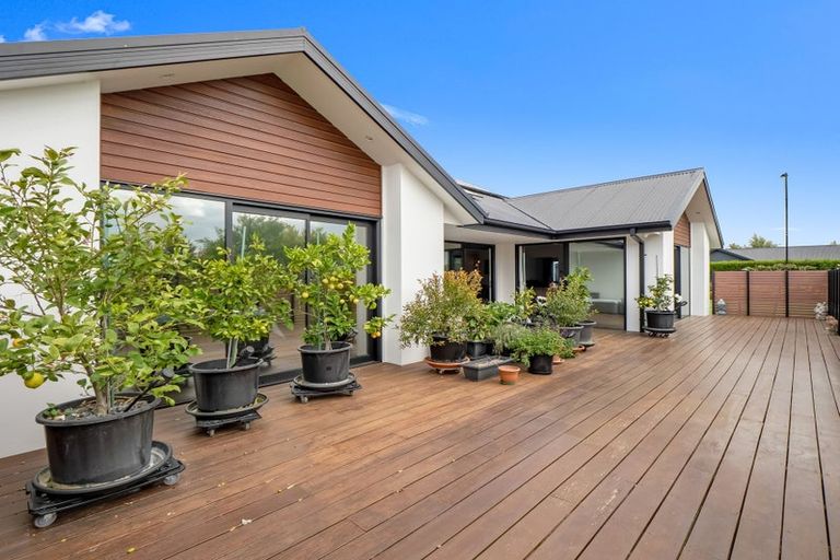 Photo of property in 21 Watkins Drive, Rangiora, 7400