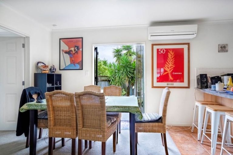 Photo of property in 3a Seacrest Drive, West Harbour, Auckland, 0618