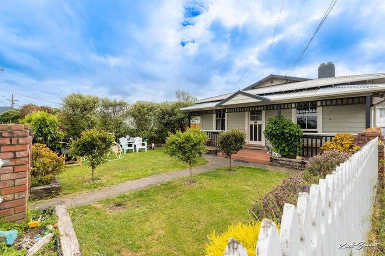 Photo of property in 59 York Street, Moera, Lower Hutt, 5010