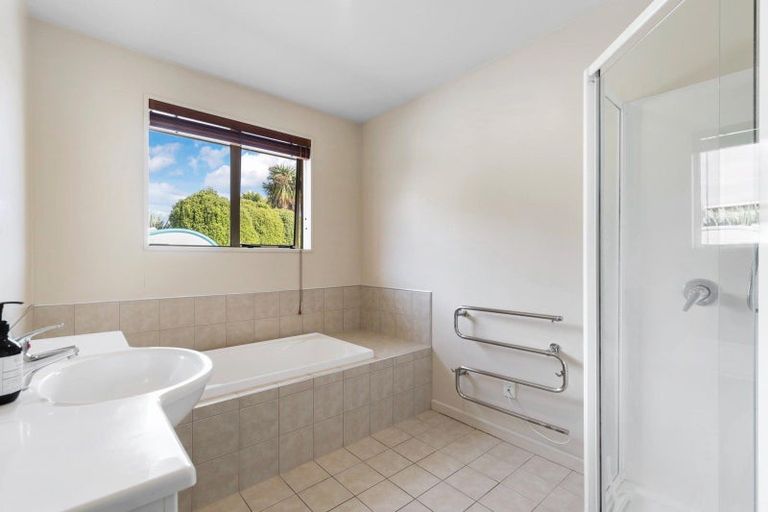 Photo of property in 24 Tyndall Street, Wanaka, 9305