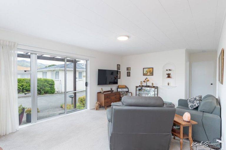 Photo of property in 2/22 Liverpool Street, Trentham, Upper Hutt, 5018