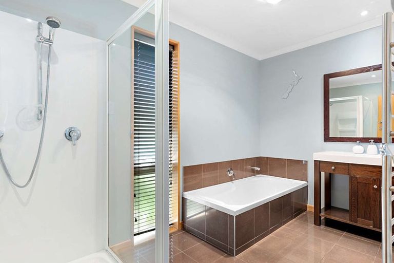 Photo of property in 11 Bridge Street, Southbridge, 7602