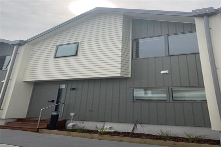 Photo of property in 2/12 Stackhouse Avenue, Bishopdale, Christchurch, 8053