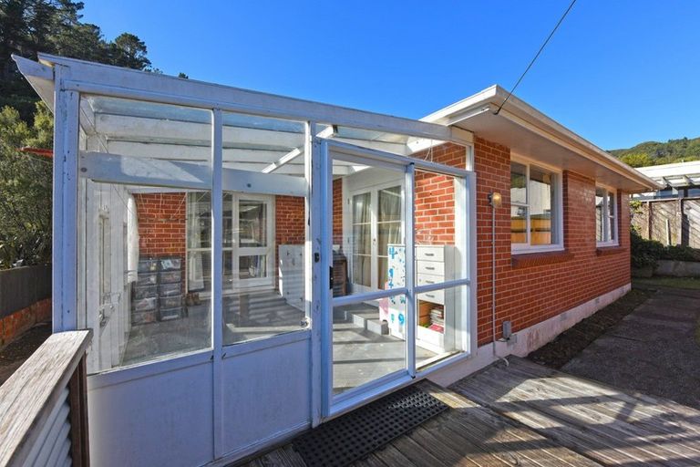 Photo of property in 485a Stokes Valley Road, Stokes Valley, Lower Hutt, 5019