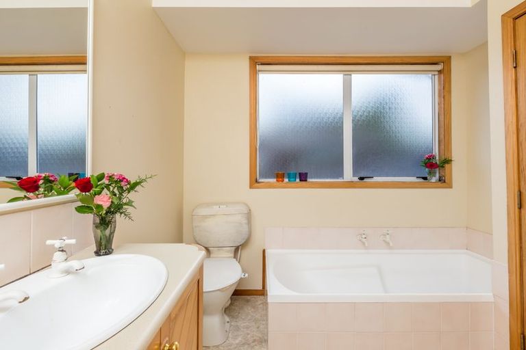 Photo of property in 7a Sailfish Drive, West Harbour, Auckland, 0618