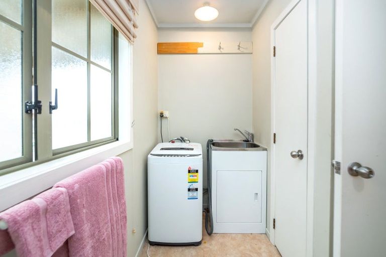 Photo of property in 68a Pembroke Street, Carterton, 5713