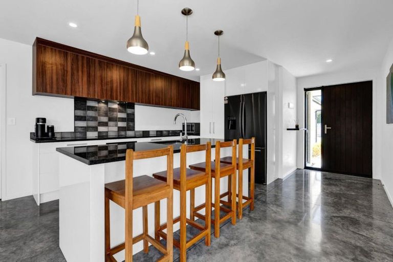 Photo of property in 44 Aratapu Street, Waitara, 4320