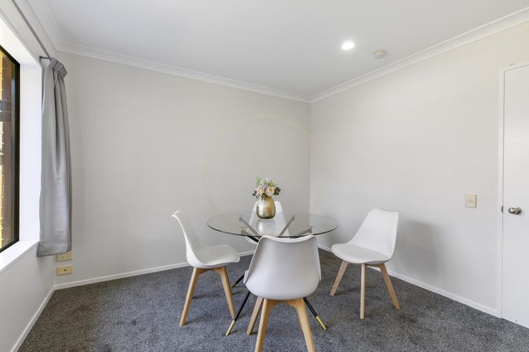 Photo of property in 19 Old Park Place, Takanini, 2112