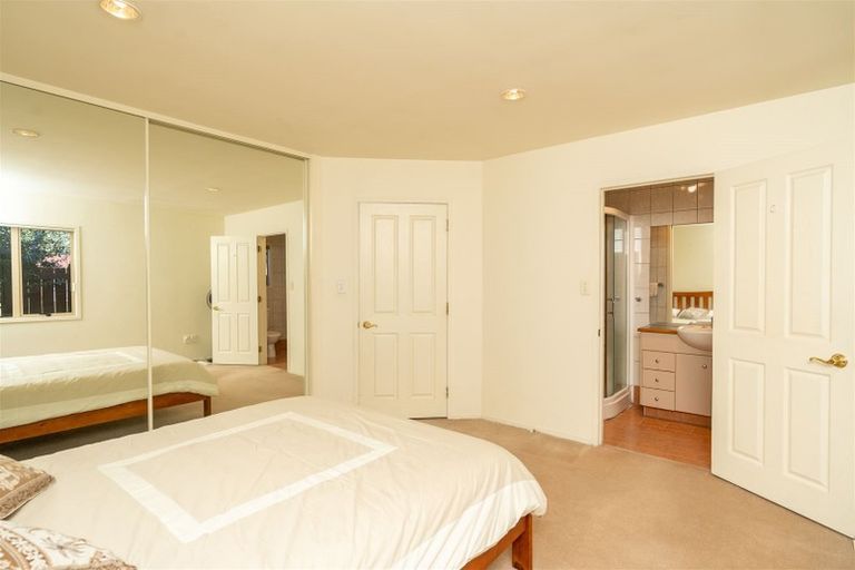 Photo of property in 5 Sudbury Court, Rototuna North, Hamilton, 3210