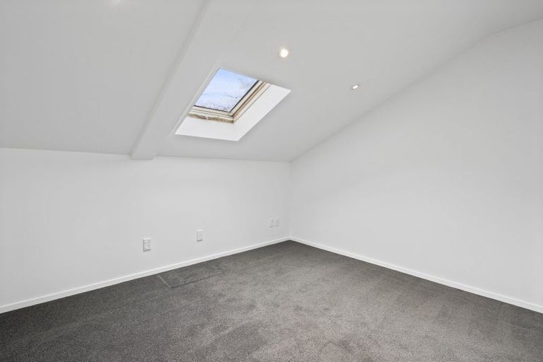 Photo of property in Coromandel Heights, 3/111 Coromandel Street, Newtown, Wellington, 6021