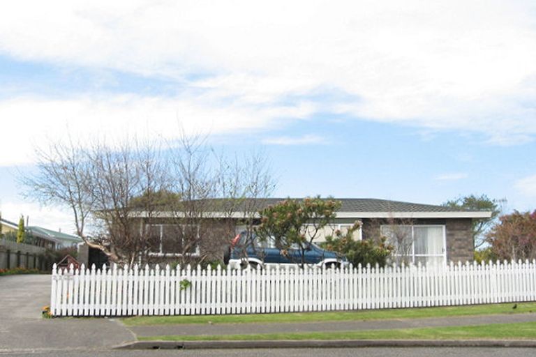 Photo of property in 22 Waharua Place, Tawhero, Whanganui, 4501