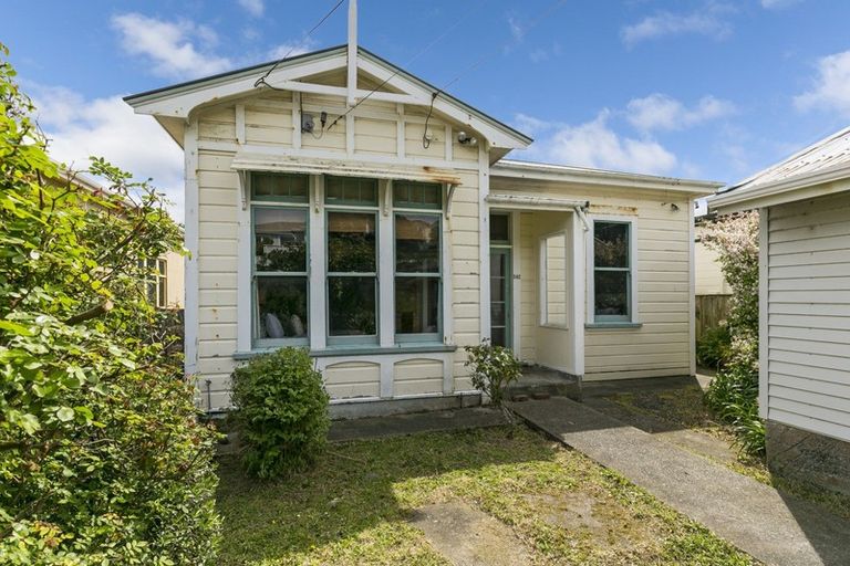Photo of property in 142 Clyde Street, Island Bay, Wellington, 6023