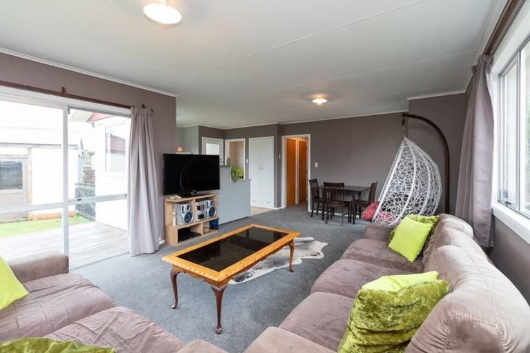 Photo of property in 18 Purcell Place, Melville, Hamilton, 3206