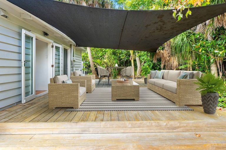 Photo of property in 12 Onewhero Road, Kaukapakapa, Warkworth, 0984