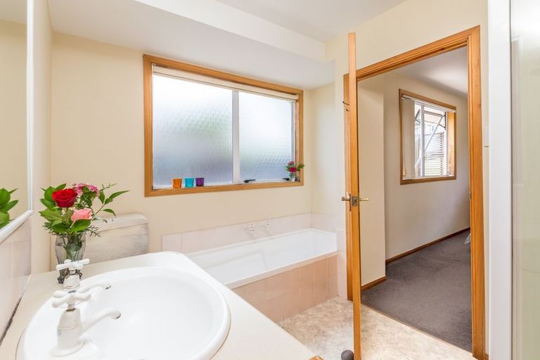 Photo of property in 7a Sailfish Drive, West Harbour, Auckland, 0618