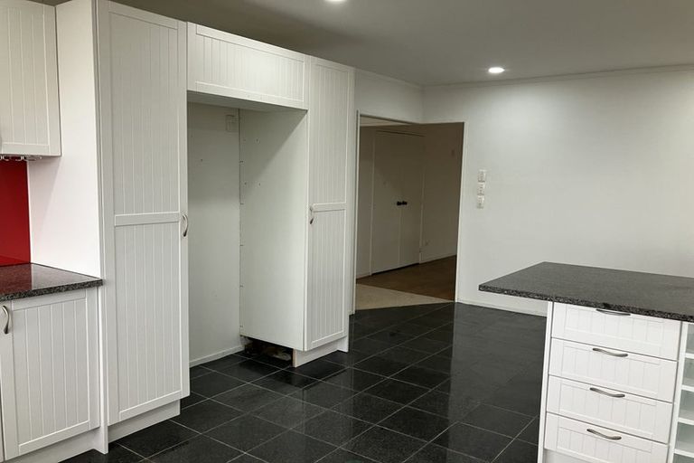 Photo of property in 886 Whangaparaoa Road, Manly, Whangaparaoa, 0930