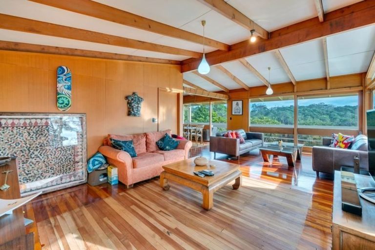 Photo of property in 82 Aberdeen Road, Campbells Bay, Auckland, 0620