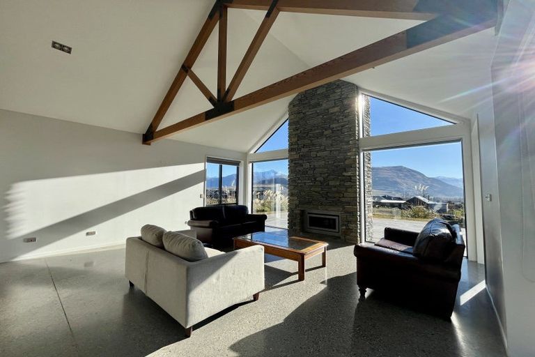Photo of property in 9 Rabbiters Crescent, Jacks Point, Queenstown, 9371