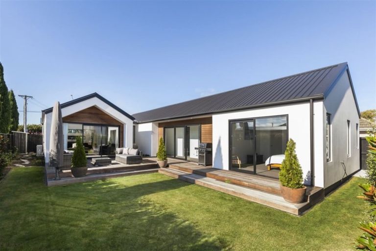 Photo of property in 155 Ilam Road, Ilam, Christchurch, 8041