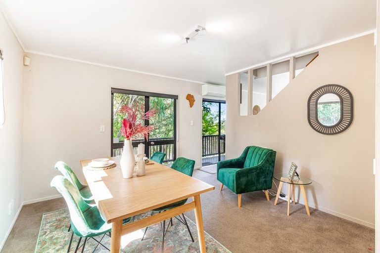 Photo of property in 1/20 Reynolds Place, Torbay, Auckland, 0630