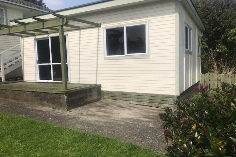Photo of property in 39 Handyside Street, Tawa, Wellington, 5028