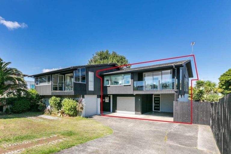 Photo of property in 2/50 Taharoto Road, Takapuna, Auckland, 0622