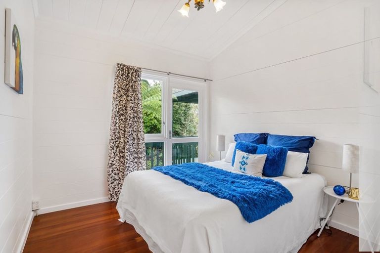 Photo of property in 7 Tranquil Glade, Hillcrest, Auckland, 0627