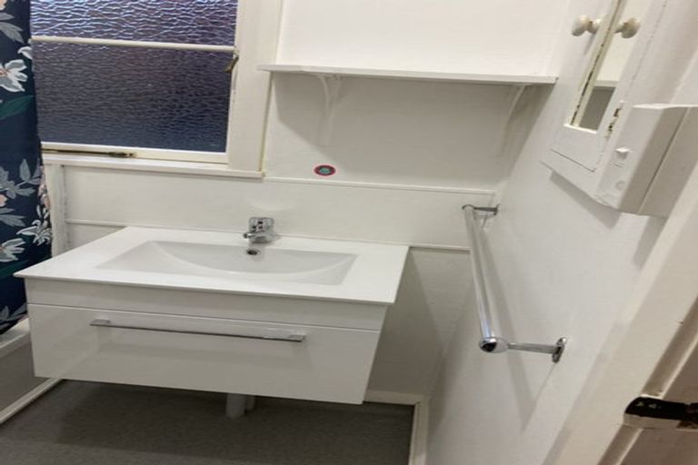 Photo of property in 160 Cook Street, West End, Palmerston North, 4410