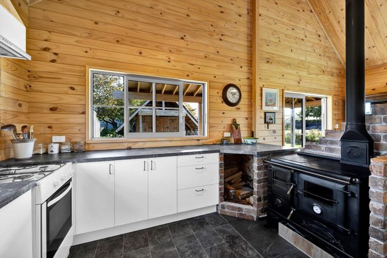 Photo of property in 28 Bridger Place, Eltham, 4322