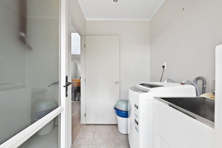 Photo of property in 6 Culver Terrace, Howick, Auckland, 2014