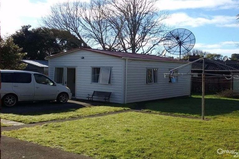 Photo of property in 40 Beechdale Crescent, Pakuranga Heights, Auckland, 2010