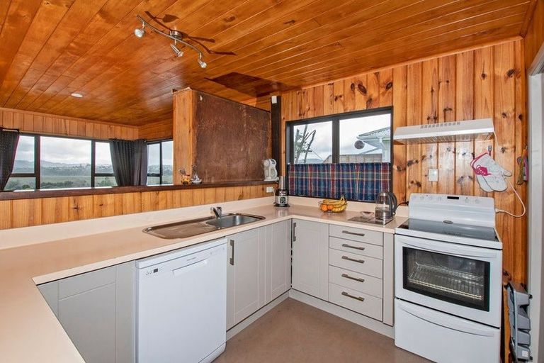 Photo of property in 64 Handforth Street, Onerahi, Whangarei, 0110