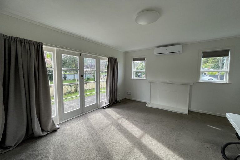 Photo of property in 28 Hillcrest Avenue, Hillcrest, Auckland, 0627