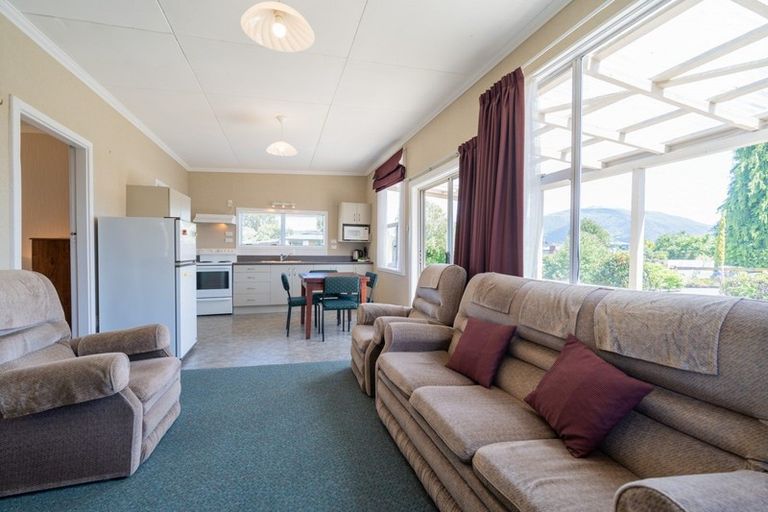 Photo of property in 96 Mackinnon Loop, Te Anau, 9600