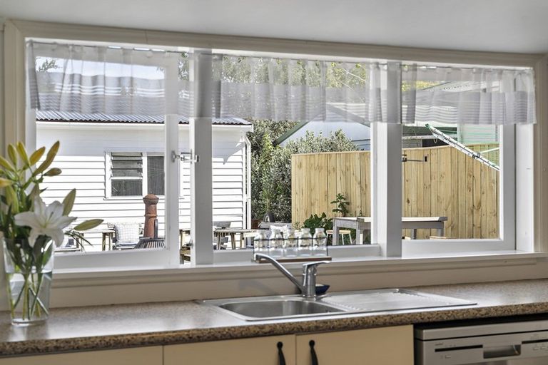 Photo of property in 2 Trinity Lane, Greytown, 5712