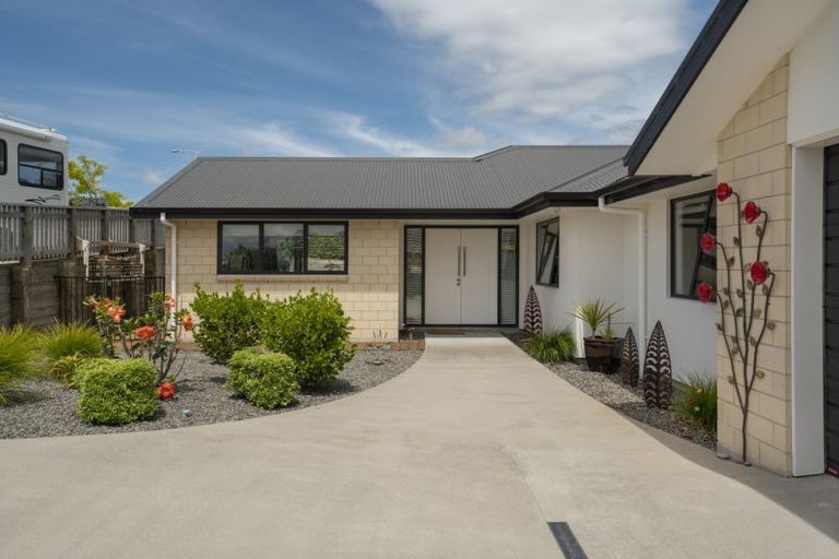 Photo of property in 3 Herring Place, Omokoroa, 3114
